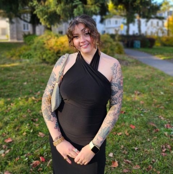 Meet your Posher, Aurélie - Picture 1 of 1